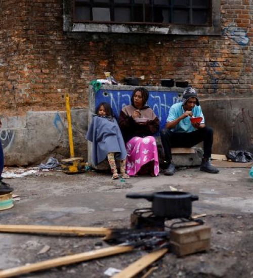 Pobreza extrema no Brasil alcança 2% da população e registra menor patamar da história.
