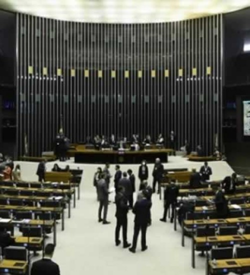 Projetos na Câmara e no Senado tentam reverter ‘revogaço’ de Lula sobre armas