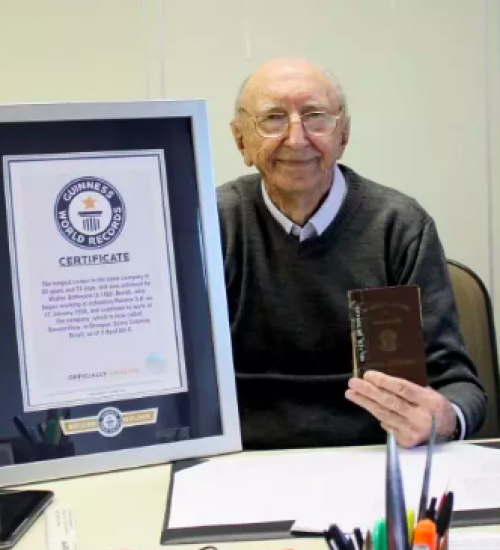 Catarinense quebra o próprio recorde e completa 85 anos trabalhando na mesma empresa.