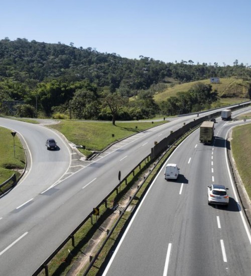 Governo negocia programa de R$ 4,5 bilhões para rodovias com Banco Mundial.