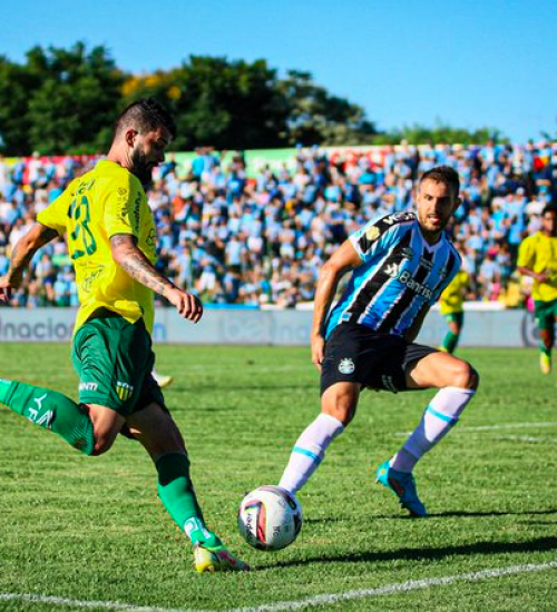 Grêmio empata com o Ypiranga e volta a enfrentar o time de Erechim na semifinal.