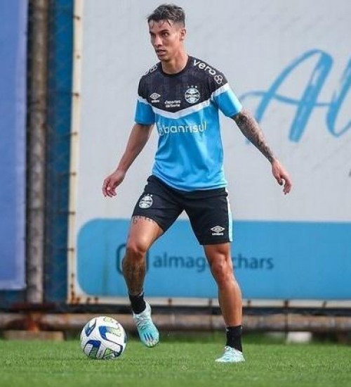 Ferreira deverá ser titular do Grêmio contra o Bahia; confira o provável time.
