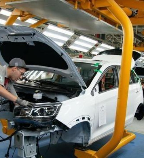 Produção de veículos sobe 10,7% nos últimos 12 meses, diz Anfavea.