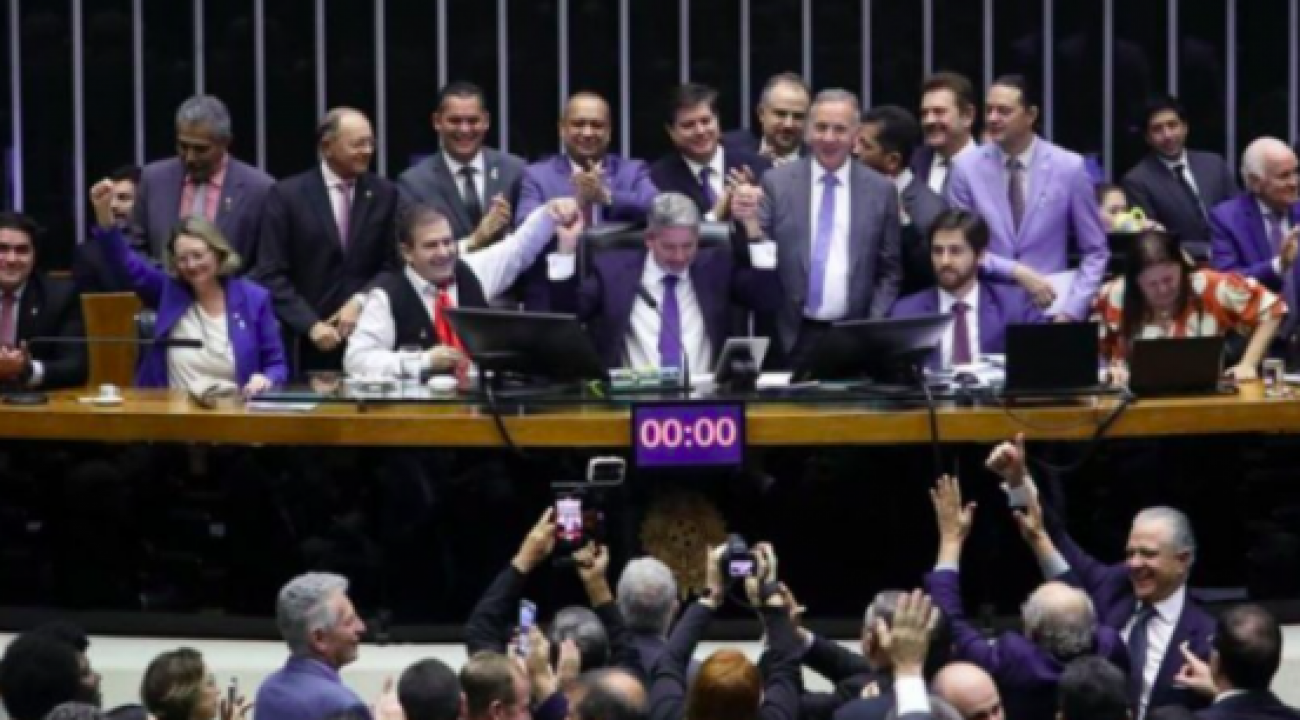 Governo Lula bate recorde de emendas para SC na semana da reforma tributária.