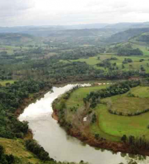 Liminar impede construções em área de preservação permanente do rio Uruguai em Mondaí.