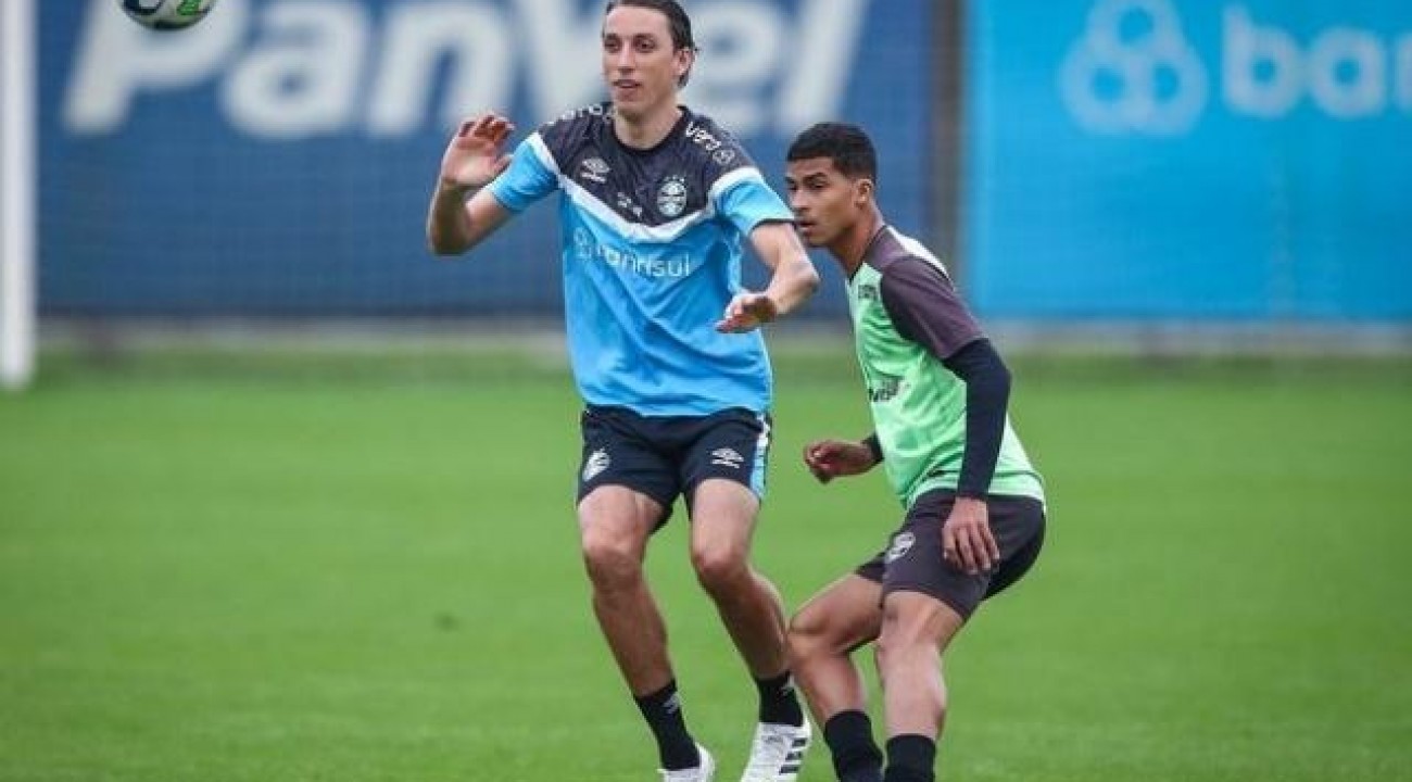 De volta, Geromel vira opção no Grêmio após teste em jogo-treino.
