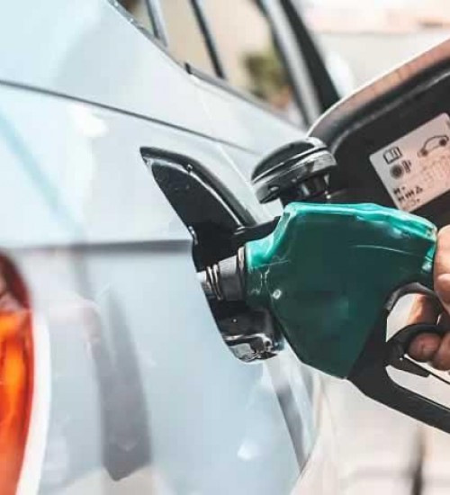 Puxada pela alta da gasolina, inflação ganha ritmo e avança 0,12% em julho.