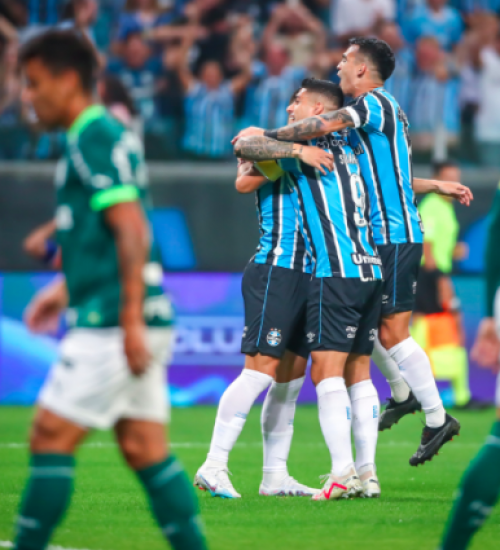Grêmio vence o Palmeiras e reassume o terceiro lugar no Brasileirão.