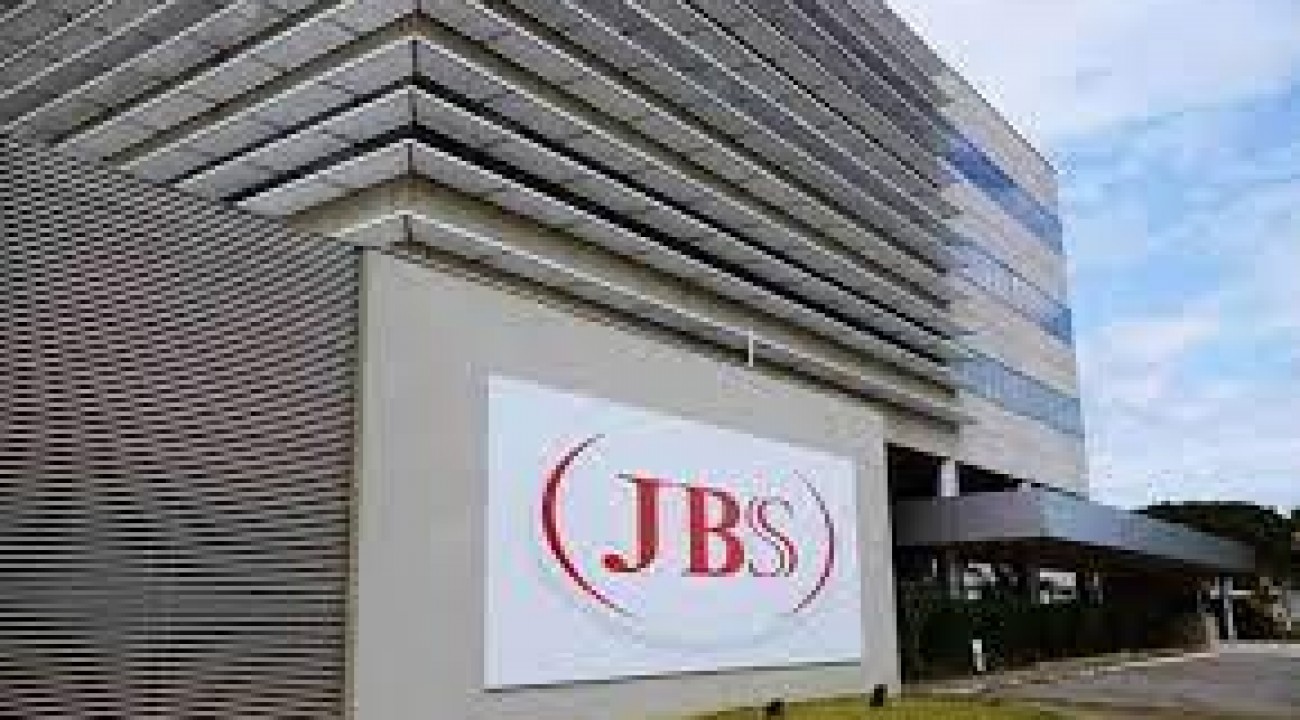 JBS anuncia investimento de R$ 15 bilhões no Brasil até 2026.