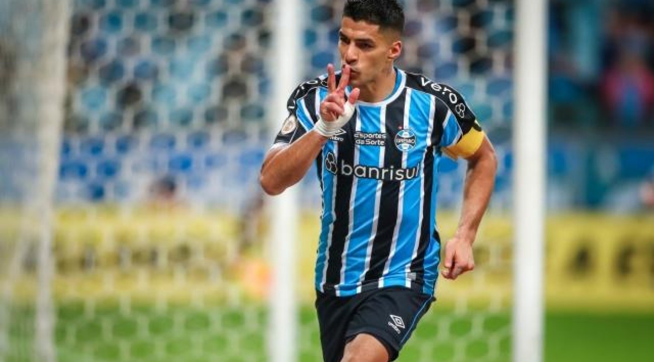 Sem Suárez, Renato tem dilema para definir ataque do Grêmio contra o Flamengo.