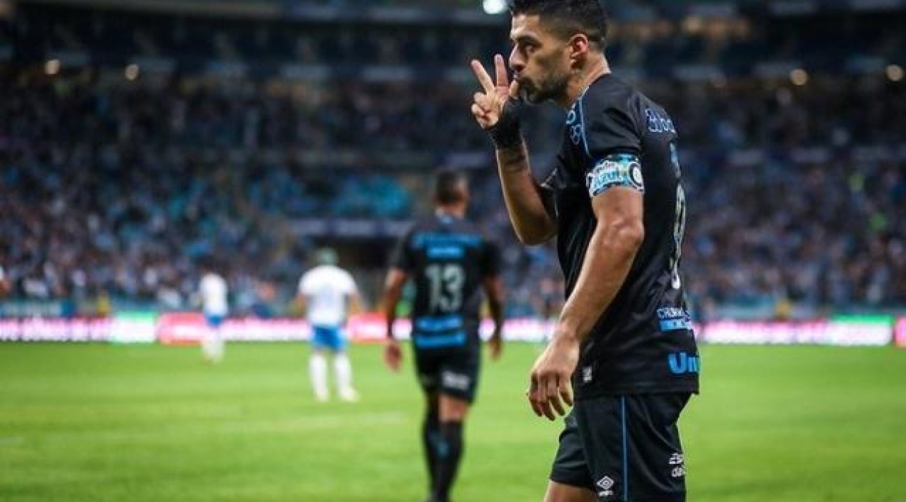 Luis Suárez está a dois gols de receber bônus por cláusula no contrato com o Grêmio.