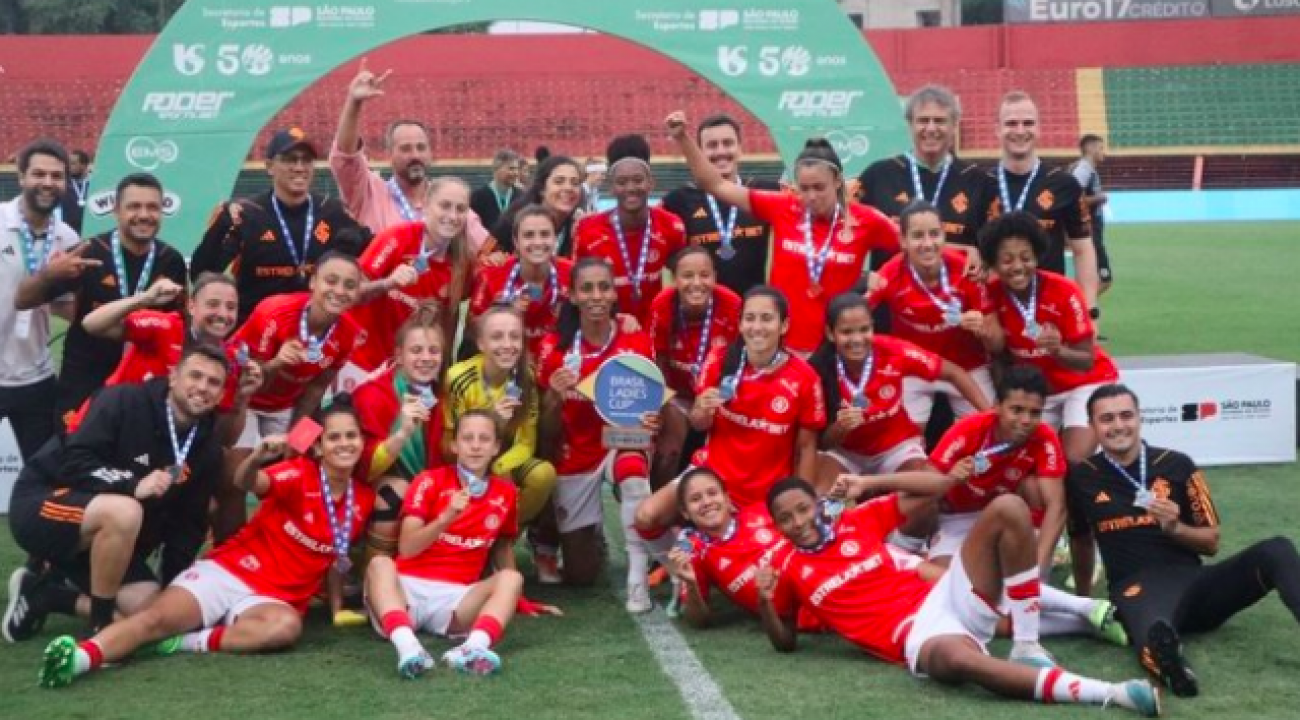 Gurias Coloradas vencem o Santos e conquistam a Ladies Cup.