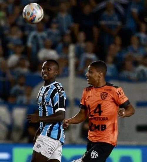 Grêmio perde para o São Luiz e deixa escapar o título da Recopa Gaúcha.