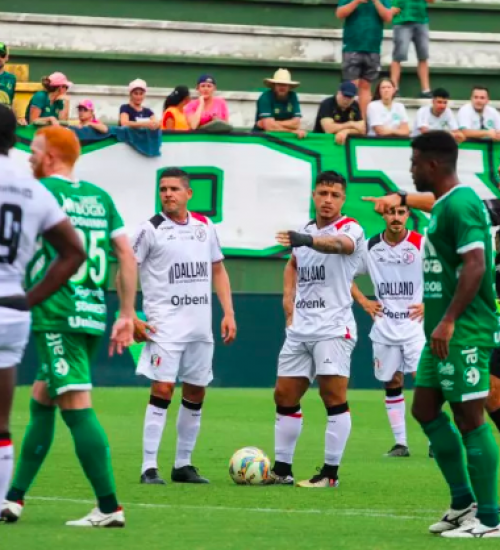 Joinville vira o jogo no fim e aumenta crise na Chapecoense.
