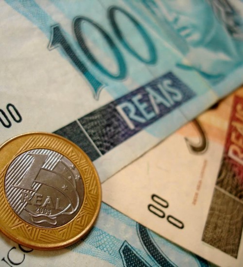 Projeto que reajusta salário mínimo regional em SC é aprovado na Alesc.