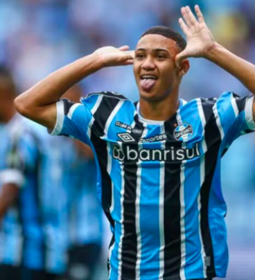 Jornal britânico destaca jovem atacante do Grêmio: “Próxima joia da coroa do Brasil”.