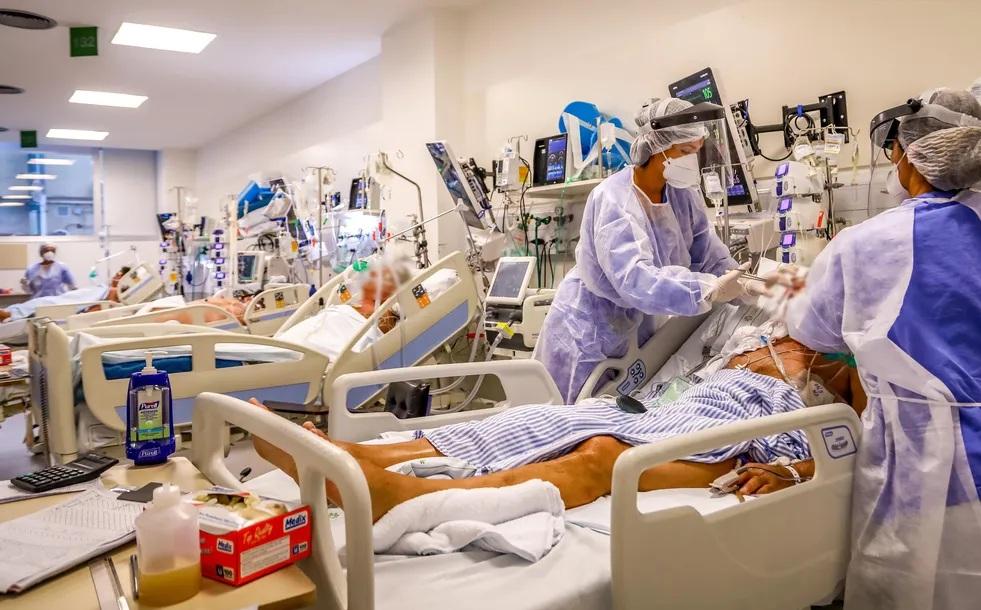 Leitos de UTI adultos: duas regiões de SC tem 100% de ocupação e cinco beiram o limite