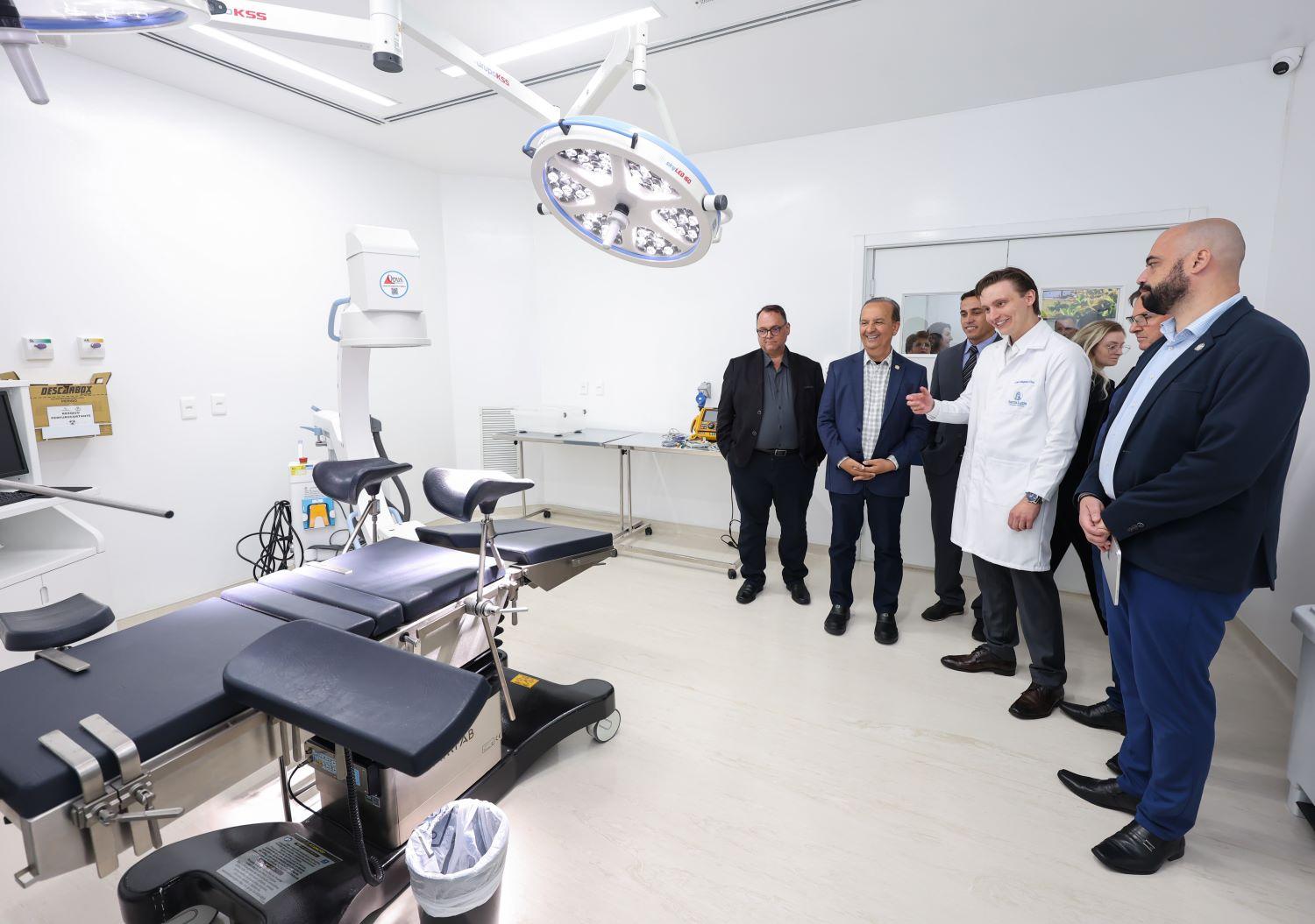 Com investimento do Estado, iniciam as atividades do primeiro hospital do Oeste exclusivo para cirurgias eletivas
